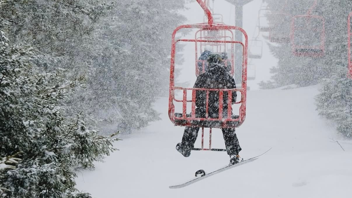 Magic Mountain ski area photo 2